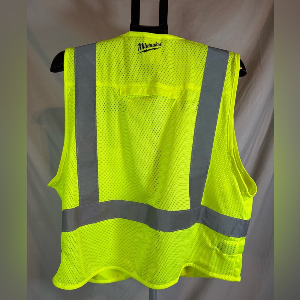 Milwaukee Class 2- Type R-‎ High Visibility Safety Vest 🦺 - Picture 6 of 7